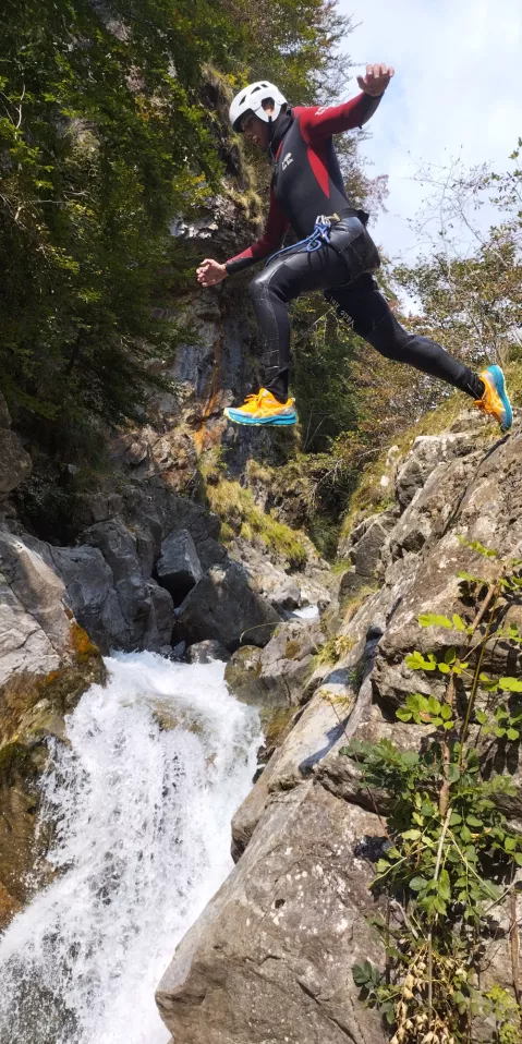 Canyoning pr&egrave;s de Argel&egrave;s Gazost, Luz Gavarnie, Lourdes