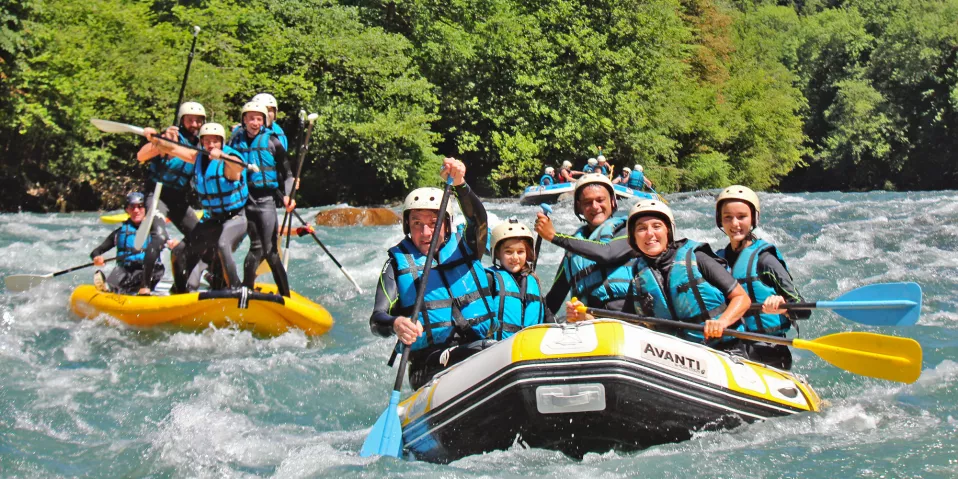 Rafting en famille ou en groupe dans les Pyr&eacute;n&eacute;es