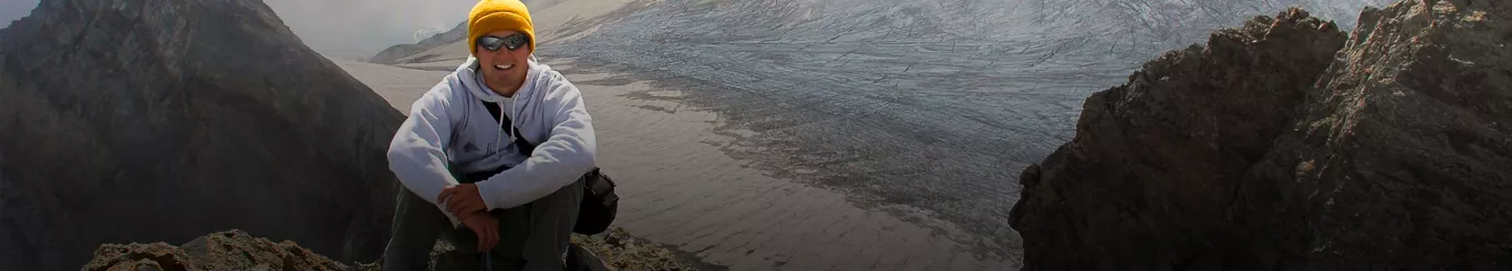 Faites vos premiers pas en alpinisme sur le glacier d' Ossoue en gravissant le Vignemale...