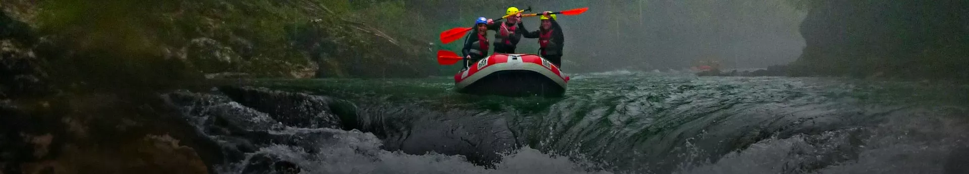 Descendez la vallée des Gaves en Rafting entre Argelès Gazost, Lourdes et Pau.